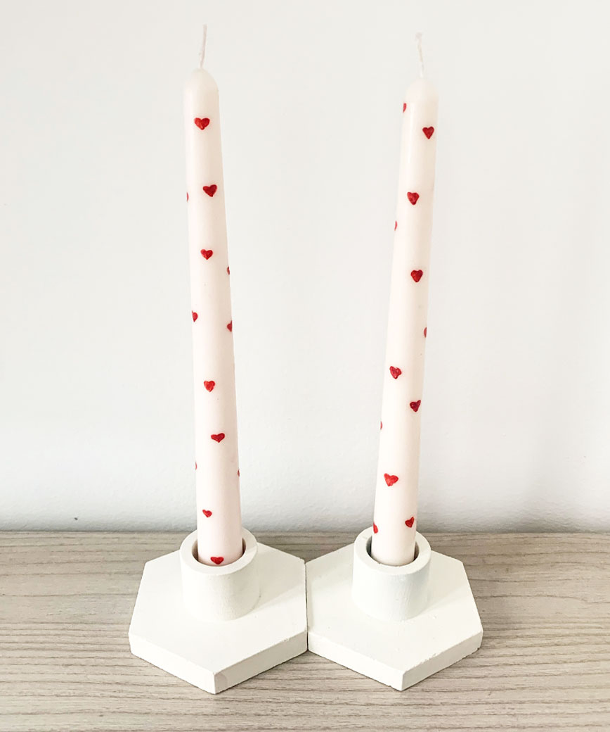 Pack x2 velas candelabro con corazones